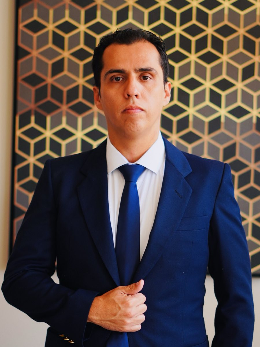Luca Roberto Candido, advogado, OAB/SP 499.232, em Osasco